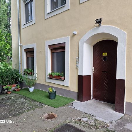 Matyas Apartman Tata Eksteriør billede