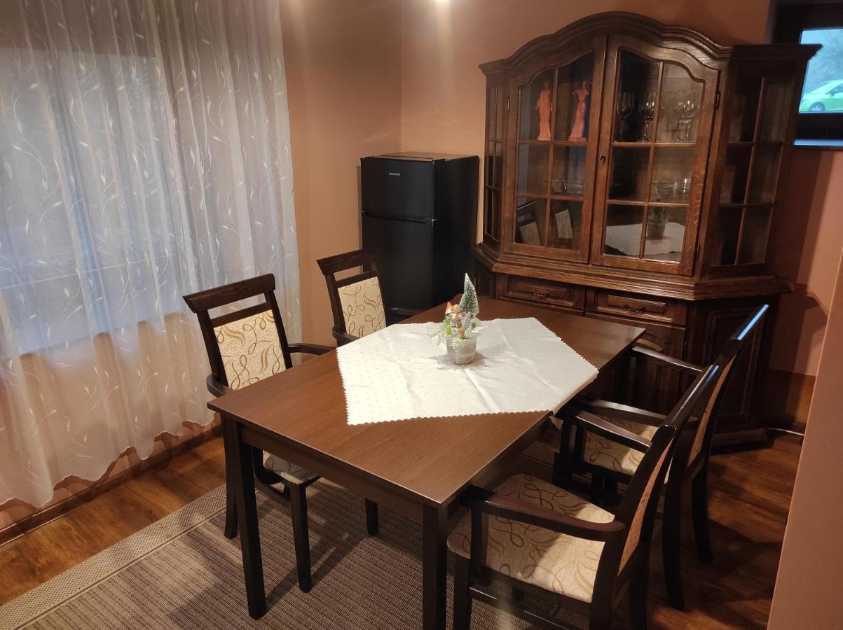 Matyas Apartman Tata Eksteriør billede